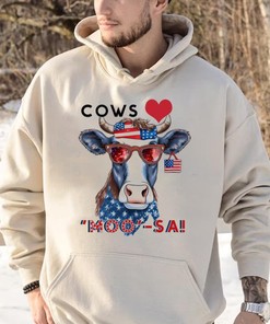 Funny Cows 4th Of July Shirt for Farm Lovers