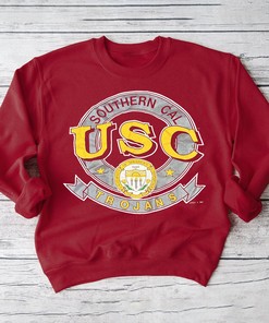 Vintage Men's Logo 7 USC SoCal Trojans College Red T-Shirt - Perfect for Fans