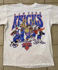 Vintage New York Knicks Looney Tunes NBA T-Shirt Sweatshirt Hoodie Gifts for Fans