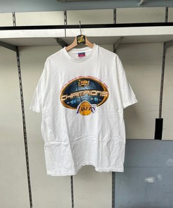 Vintage Style 2001 Los Angeles Lakers Back Championship Sweatshirt, Hoodie, and Shirt for Fans