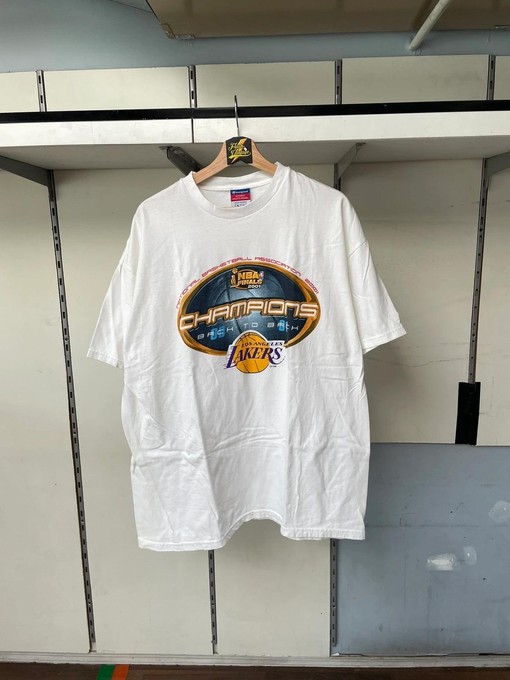 Vintage Style 2001 Los Angeles Lakers Back Championship Sweatshirt, Hoodie, and Shirt for Fans